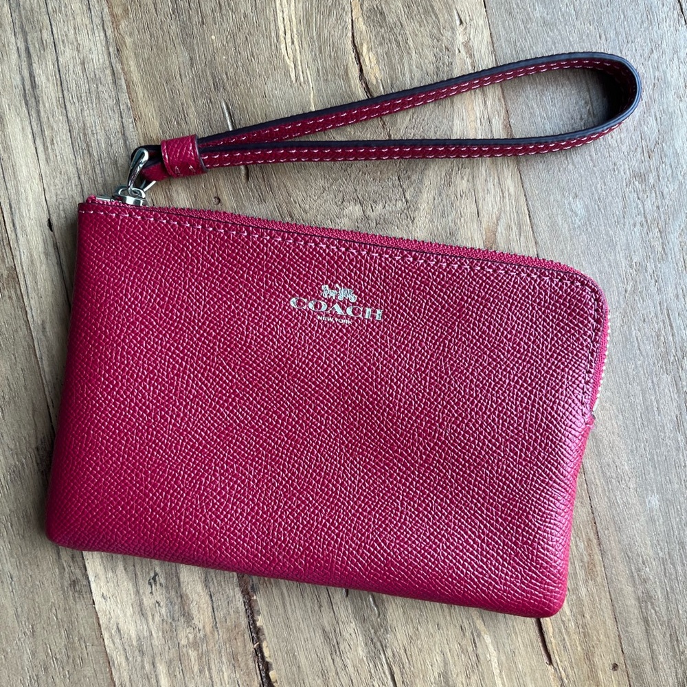 Coach Corner Zip Wristlet Crossgrain Leather in “1941 Red” NWOT